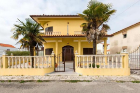 Terrassenhaus Mit Privatem Pool In Nazaré